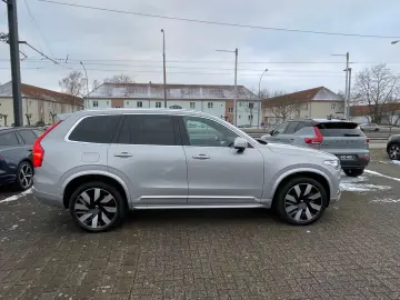 VOLVO XC90 T8 AWD Ultra Bright High- End Ausstattung