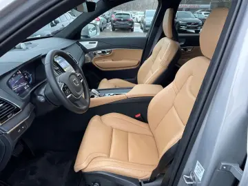 VOLVO XC90 T8 AWD Ultra Bright High- End Ausstattung