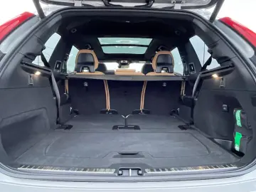 VOLVO XC90 T8 AWD Ultra Bright High- End Ausstattung
