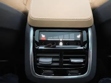VOLVO XC90 T8 AWD Ultra Bright High- End Ausstattung