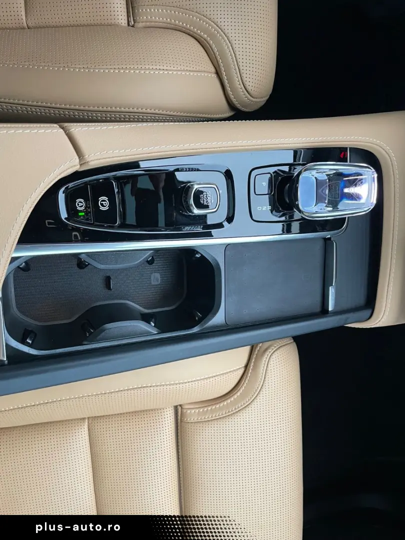 VOLVO XC90 T8 AWD Ultra Bright High- End Ausstattung