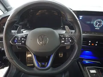 VW Golf 8 2.0TSI DSG R  20years  4M Pano Akrapovic