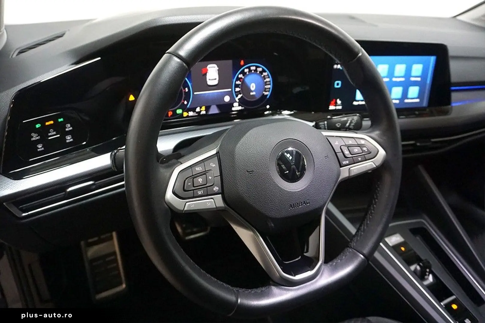 VOLKSWAGEN Golf 2022 — imagine 6