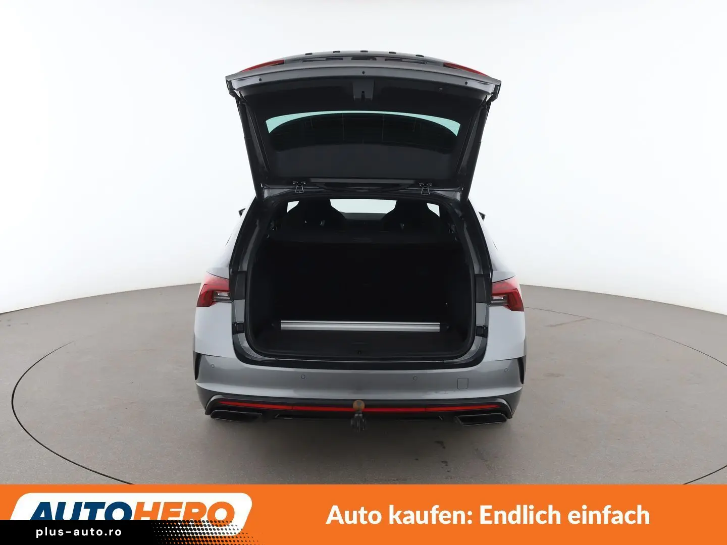 SKODA Octavia 2.0 TDI RS 4x4 Aut. NAV HUD ACC CAM AHK