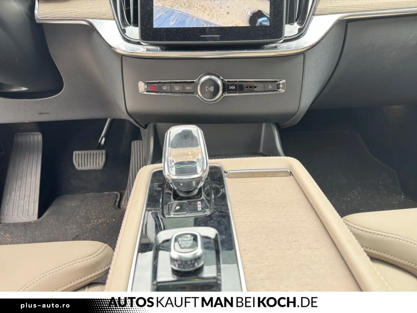 VOLVO XC90 T8 AWD Plug-in Hybrid Plus Dark