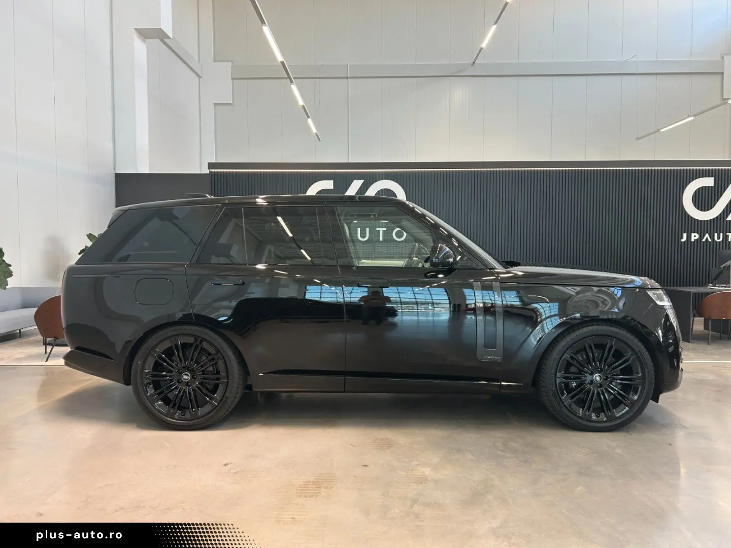 LAND ROVER Range Rover Autobiography