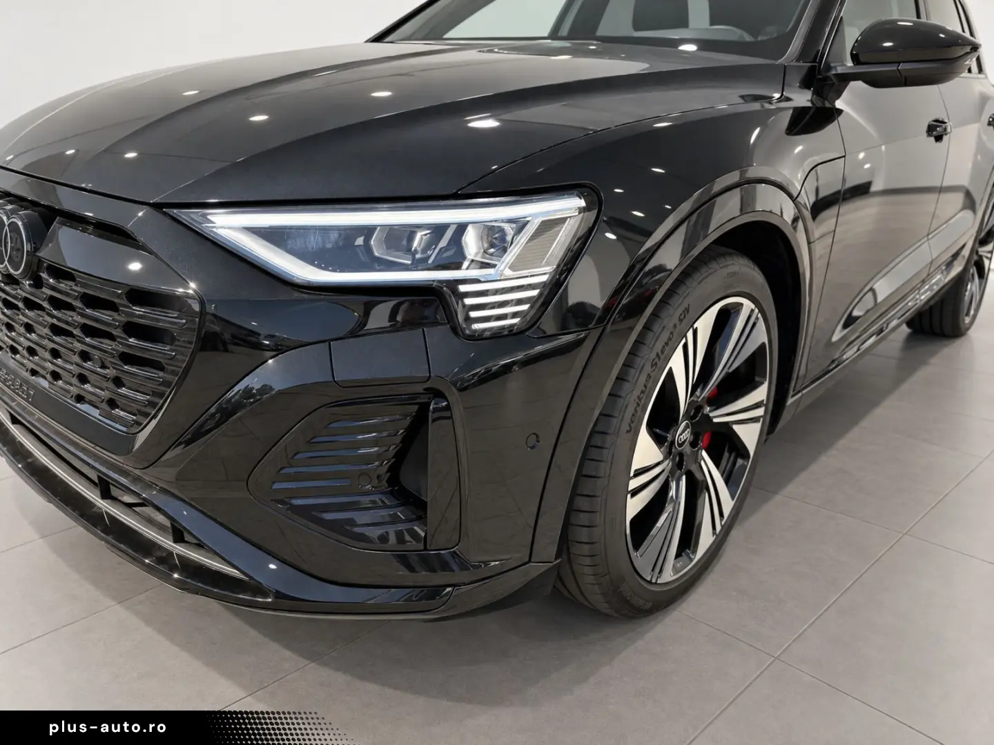 AUDI Q8 2023 — imagine 8