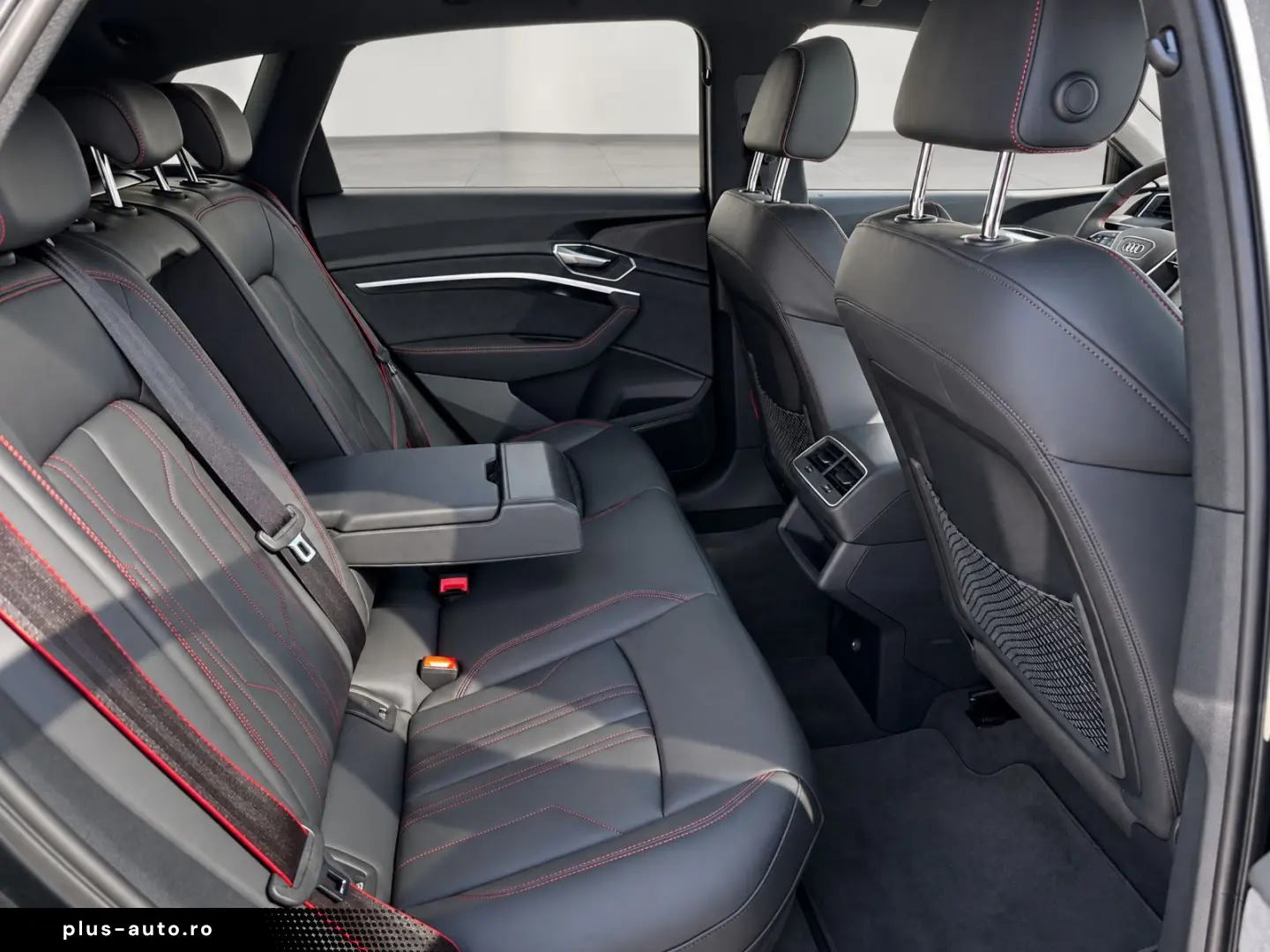 AUDI Q8 2023 — imagine 20