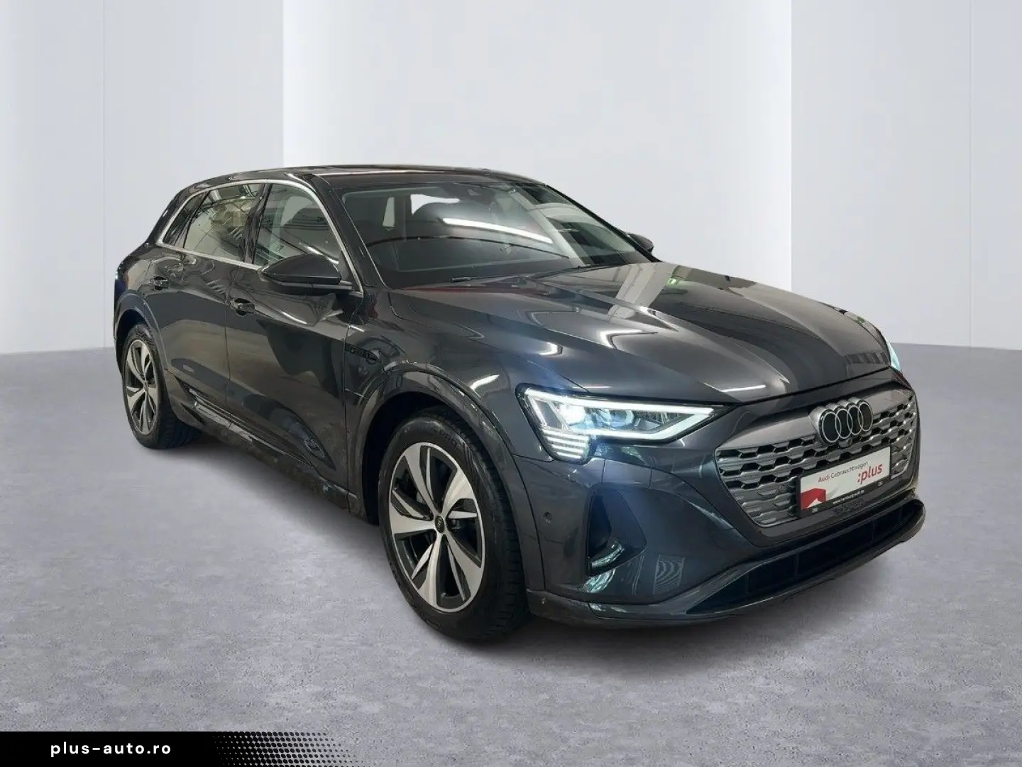 AUDI Q8 2023 — imagine 6