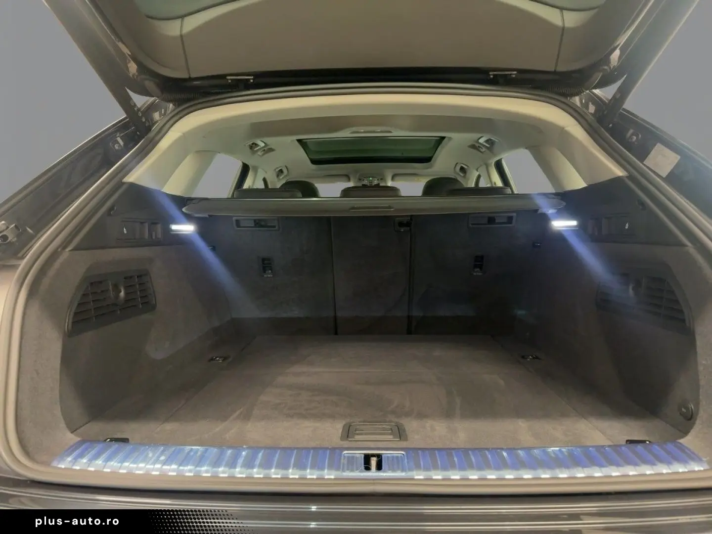 AUDI Q8 2023 — imagine 7