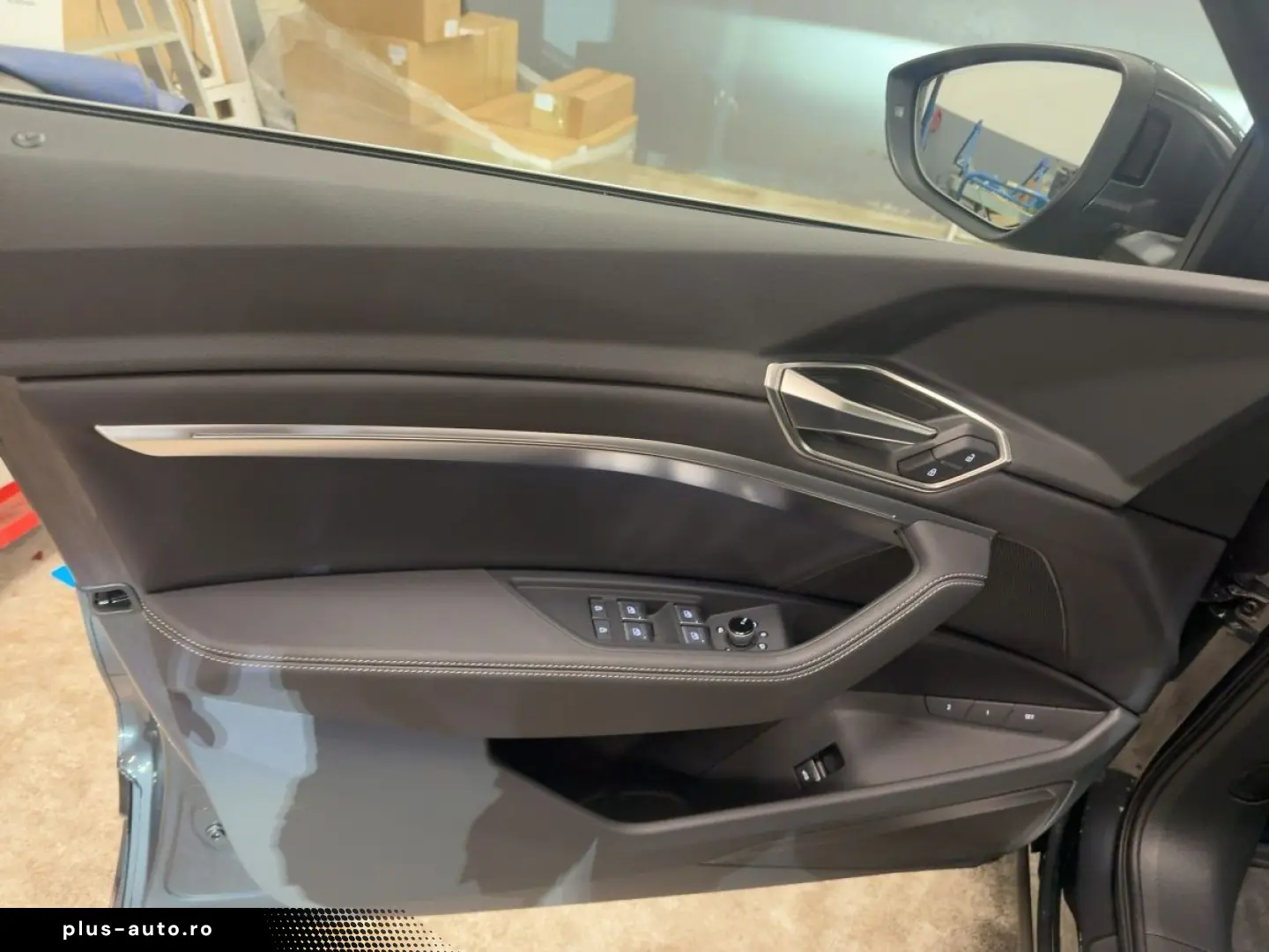 AUDI Q8 2023 — imagine 14