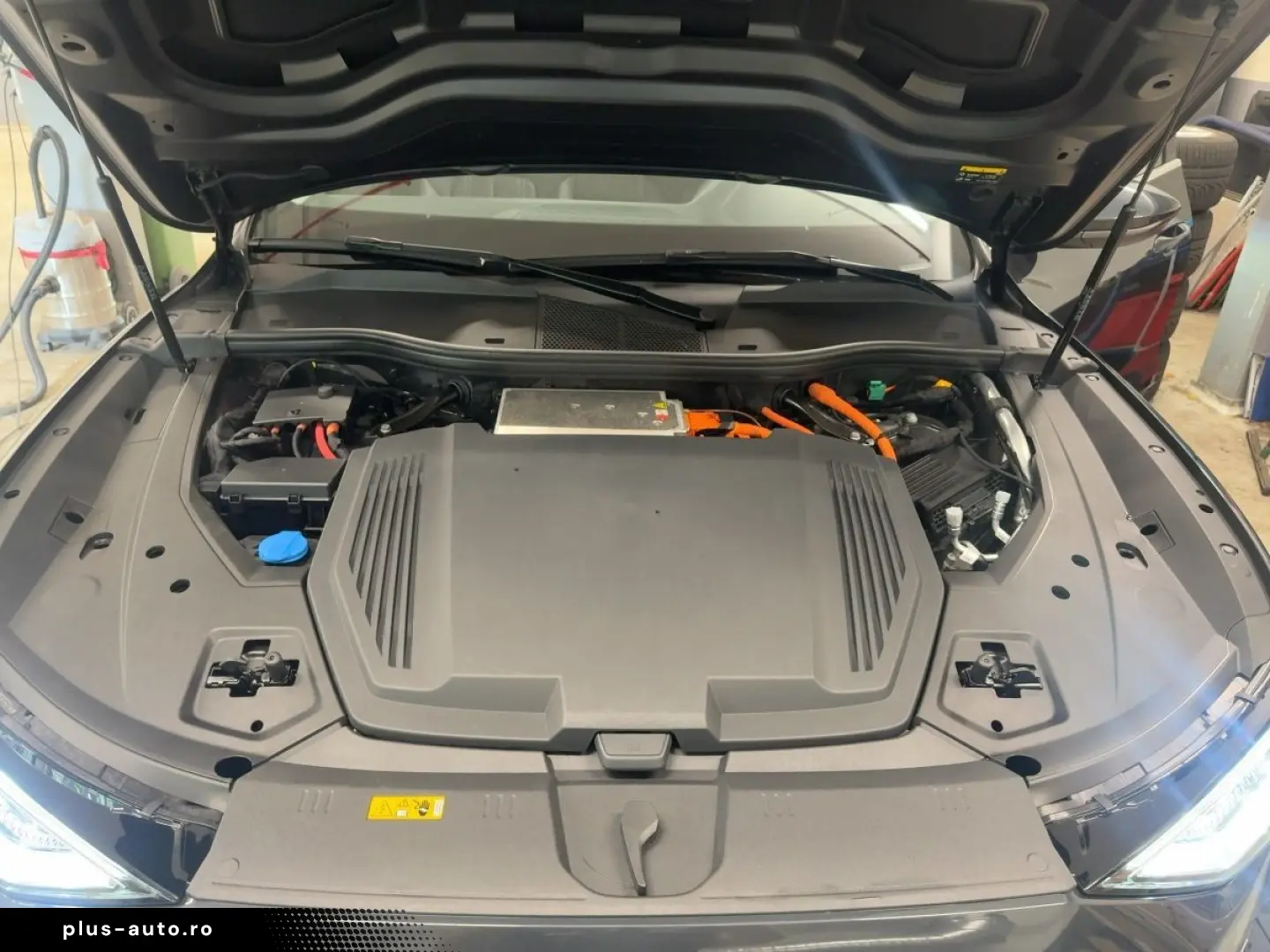 AUDI Q8 2023 — imagine 17