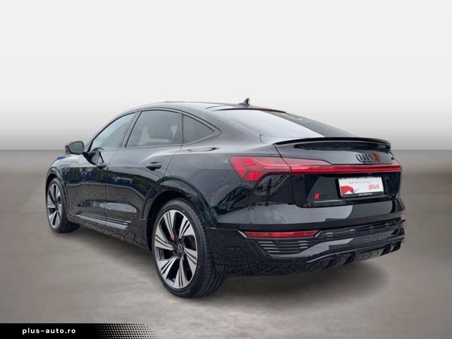 AUDI Q8 2023 — imagine 3