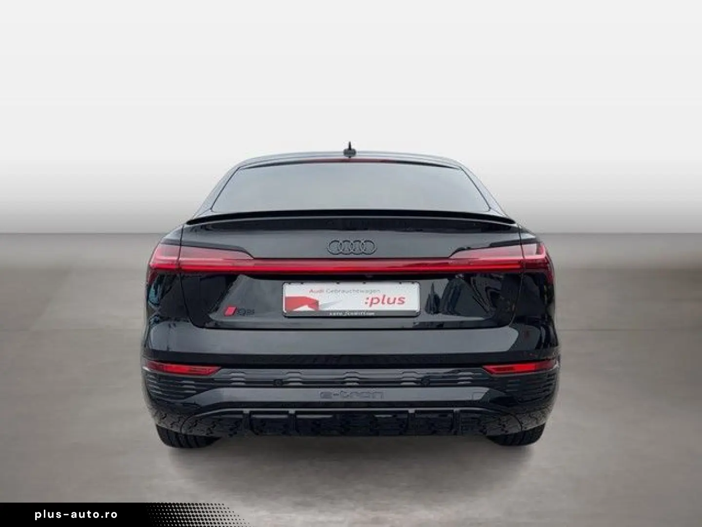 AUDI Q8 2023 — imagine 4