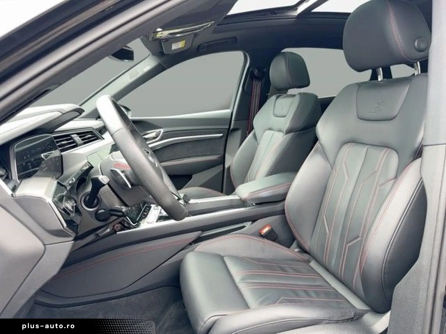 AUDI Q8 2023 — imagine 10