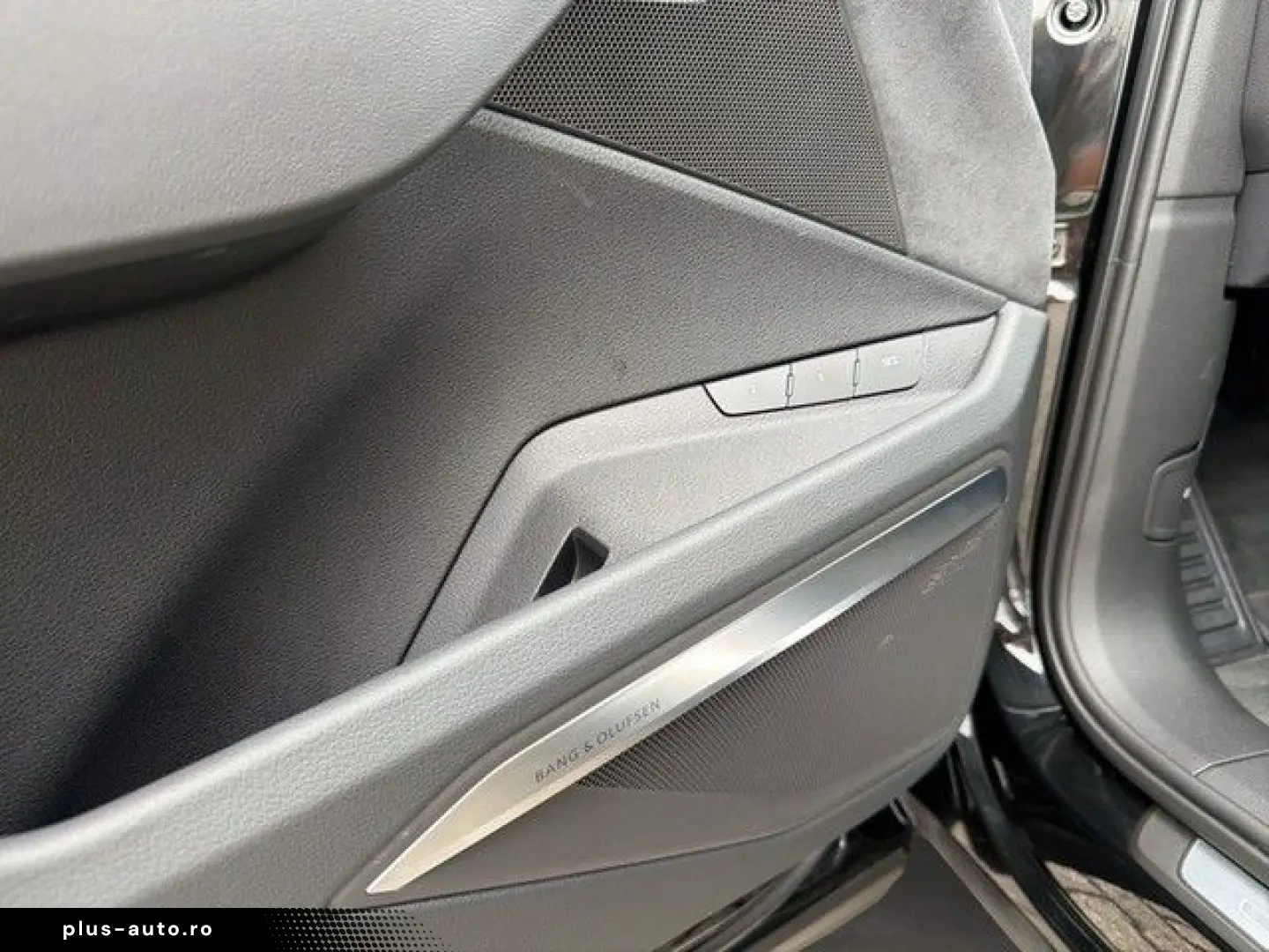 AUDI Q8 2023 — imagine 15