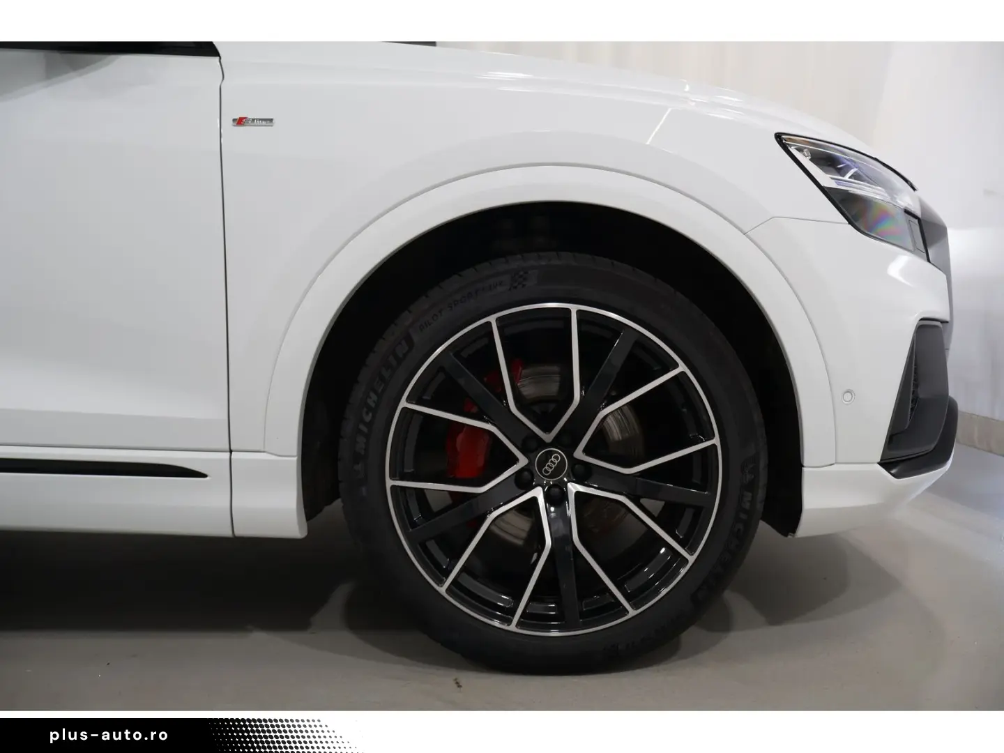 AUDI Q8 2023 — imagine 6