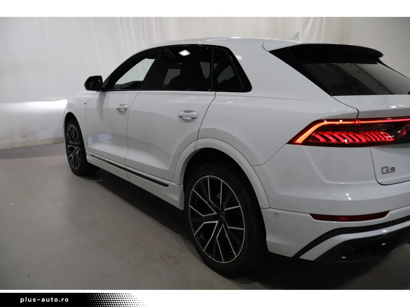 AUDI Q8 2023 — imagine 14