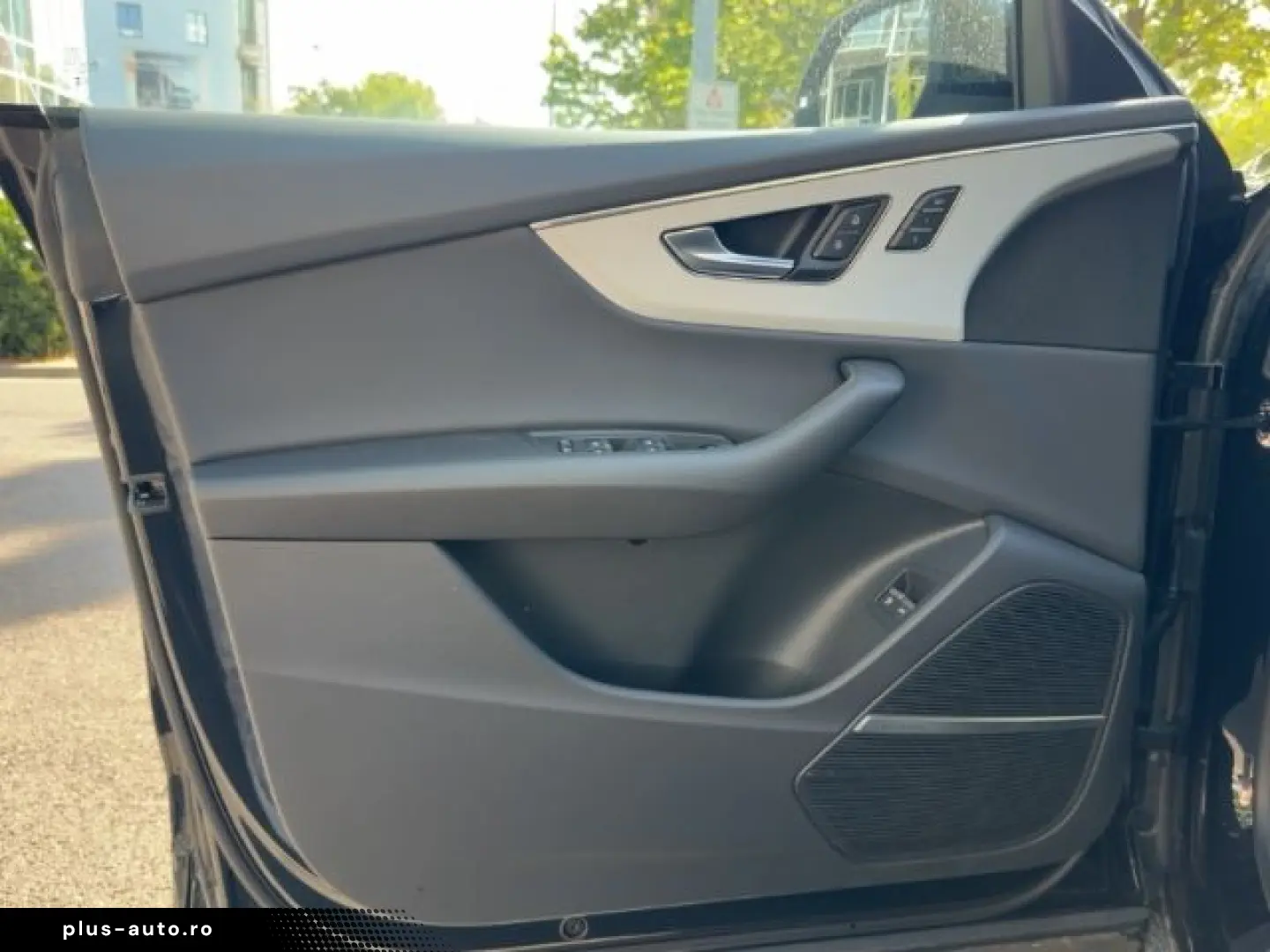 AUDI Q8 2024 — imagine 12