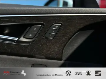 AUDI S Q8 TFSI Bang OL PANO Luftf Matrix Valcona 22&…