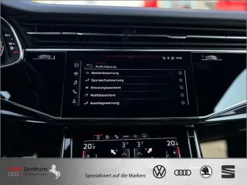 AUDI S Q8 TFSI Bang OL PANO Luftf Matrix Valcona 22&…