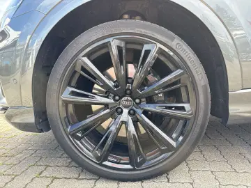 AUDI SQ8 TFSI V8 MATRIX PANO B&O STANDHZG AHK 23