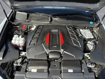 AUDI SQ8 TFSI competition plus Matrix HuD Pano B&O