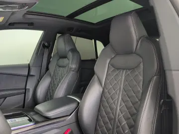 AUDI SQ8 TFSI BLACK 23  NP 150K Advanced Voll