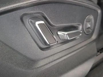 AUDI SQ8 TFSI BLACK 23  NP 150K Advanced Voll