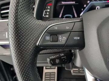 AUDI SQ8 TFSI BLACK 23  NP 150K Advanced Voll
