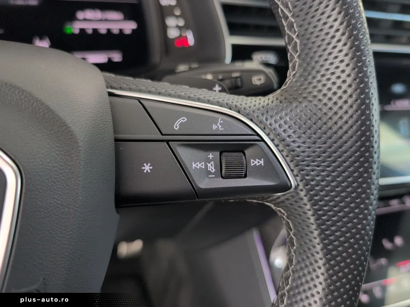 AUDI SQ8 TFSI BLACK 23  NP 150K Advanced Voll