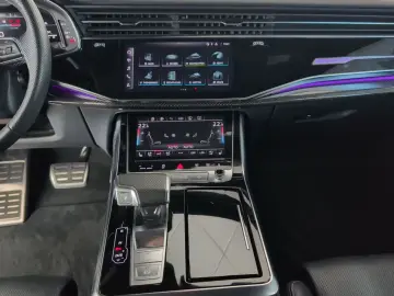AUDI SQ8 TFSI BLACK 23  NP 150K Advanced Voll