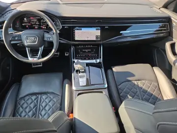 AUDI SQ8 competition plus STHZG AHK LUFT PANO 360 KAM