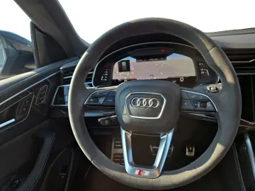 AUDI SQ8 competition plus STHZG AHK LUFT PANO 360 KAM