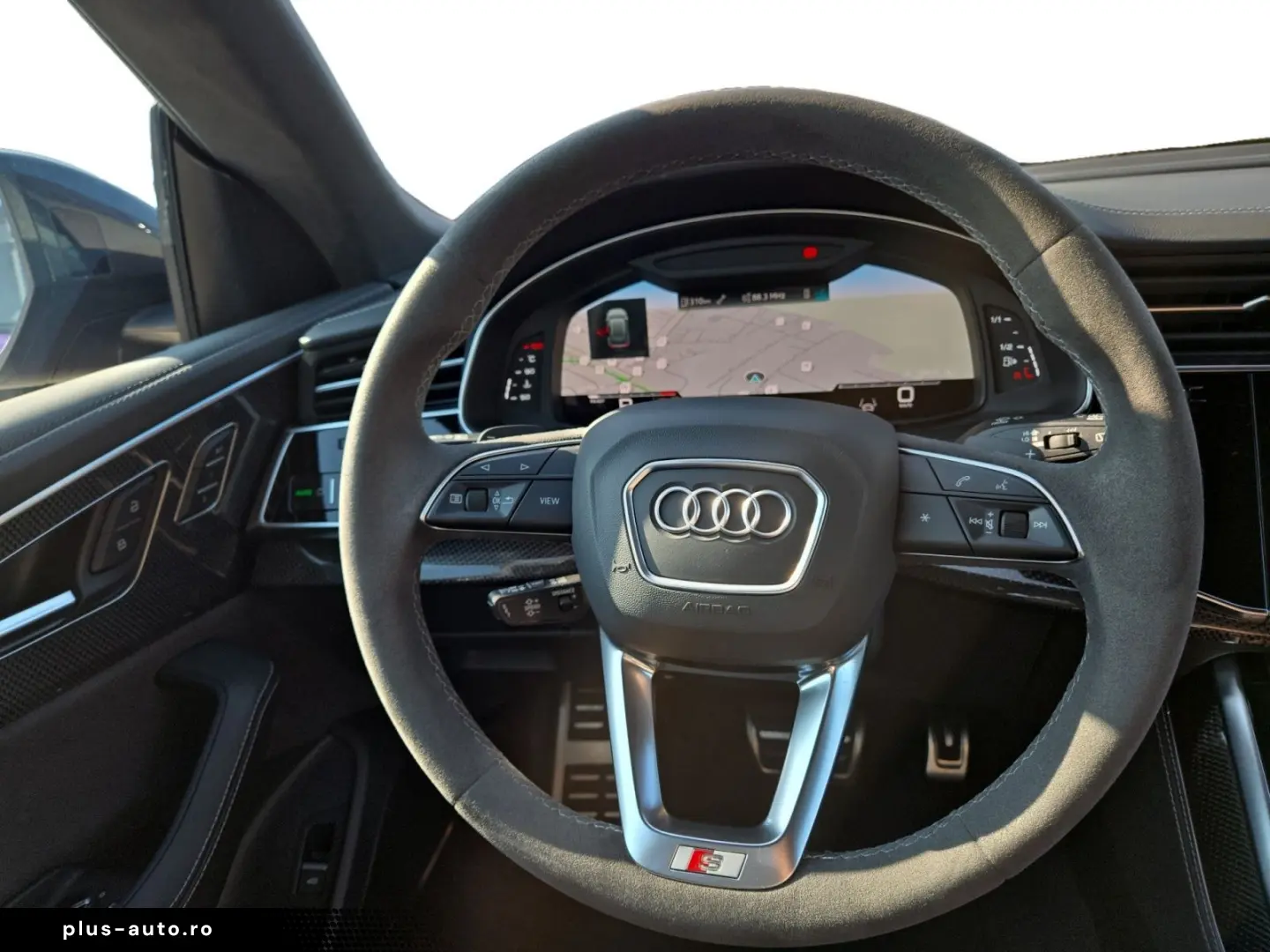 AUDI SQ8 competition plus STHZG AHK LUFT PANO 360 KAM