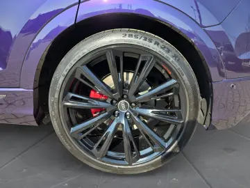 AUDI SQ8 competition plus STHZG AHK LUFT PANO 360 KAM