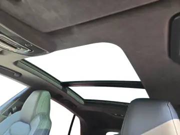 AUDI SQ8 competition plus STHZG AHK LUFT PANO 360 KAM