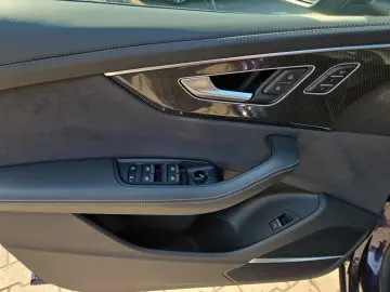 AUDI SQ8 competition plus STHZG AHK LUFT PANO 360 KAM