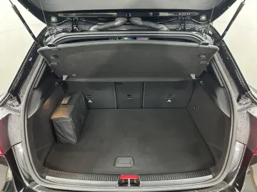 MERCEDES-BENZ A 250 e Progressive 360  HUD Burmester ACC LED