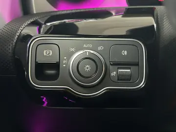 MERCEDES-BENZ A 250 e Progressive 360  HUD Burmester ACC LED