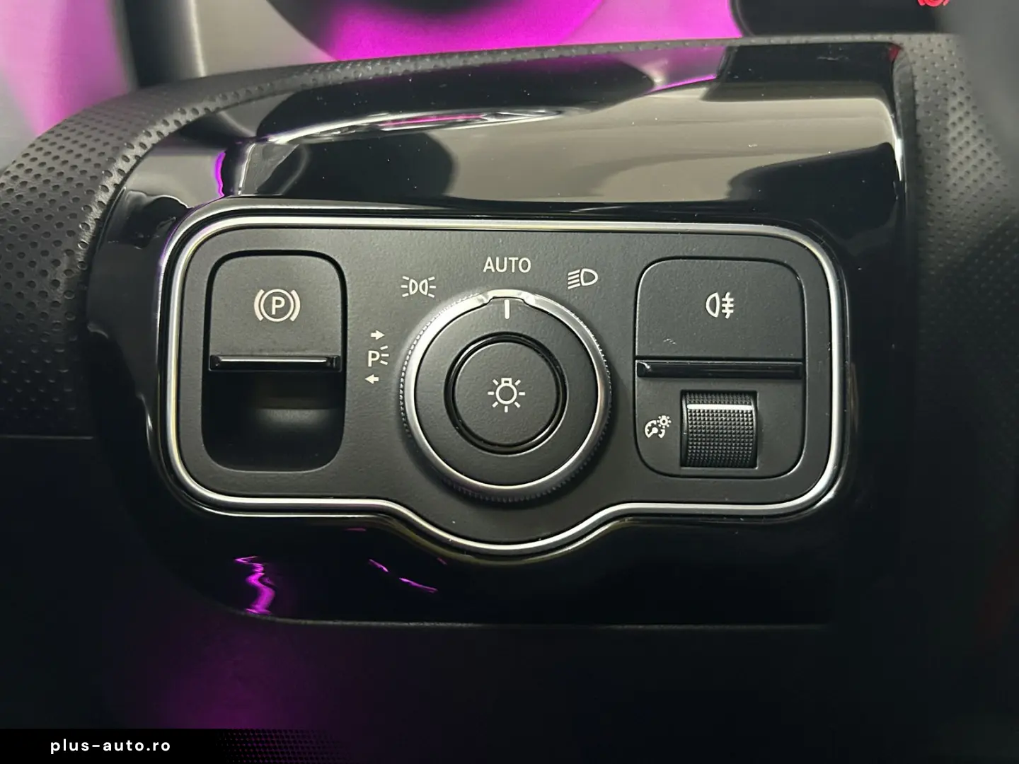 MERCEDES-BENZ A 250 e Progressive 360  HUD Burmester ACC LED