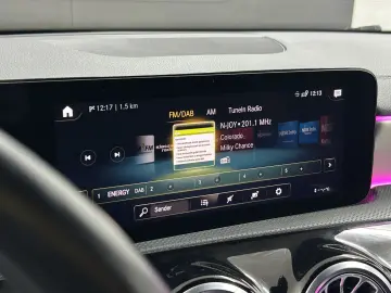 MERCEDES-BENZ A 250 e Progressive 360  HUD Burmester ACC LED