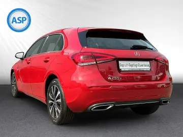MERCEDES-BENZ A 250e 8G-DCT Progressive LED PANO NAVI Burm