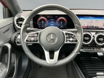 MERCEDES-BENZ A 250e 8G-DCT Progressive LED PANO NAVI Burm