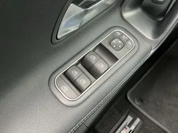 MERCEDES-BENZ A 250e 8G-DCT Progressive LED PANO NAVI Burm