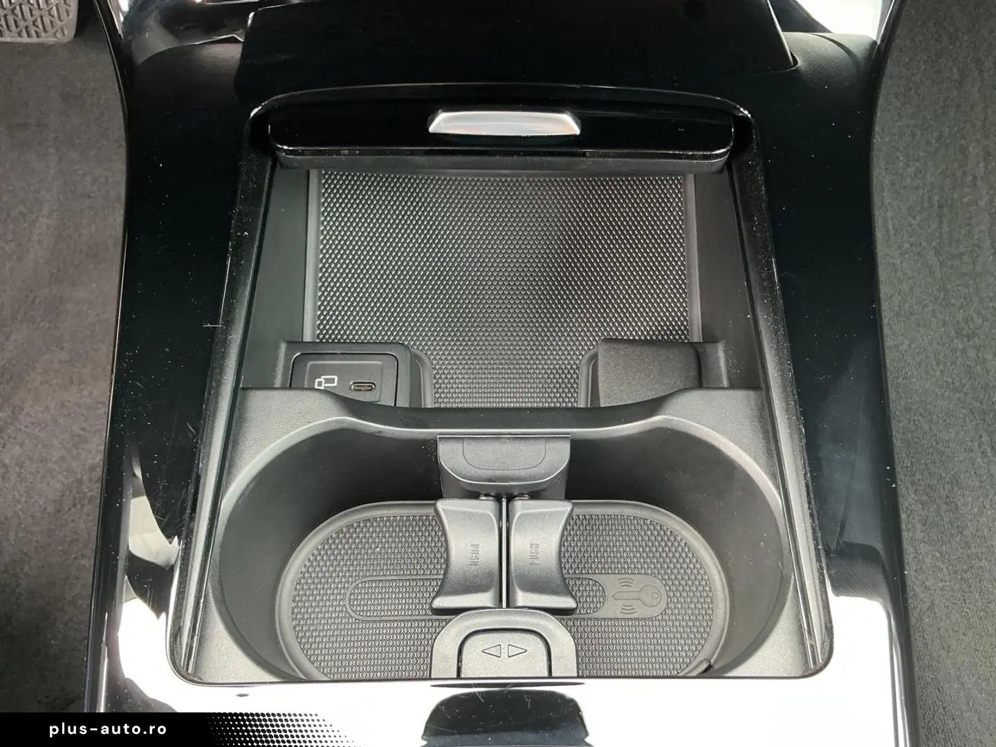 MERCEDES-BENZ A 250e 8G-DCT Progressive LED PANO NAVI Burm