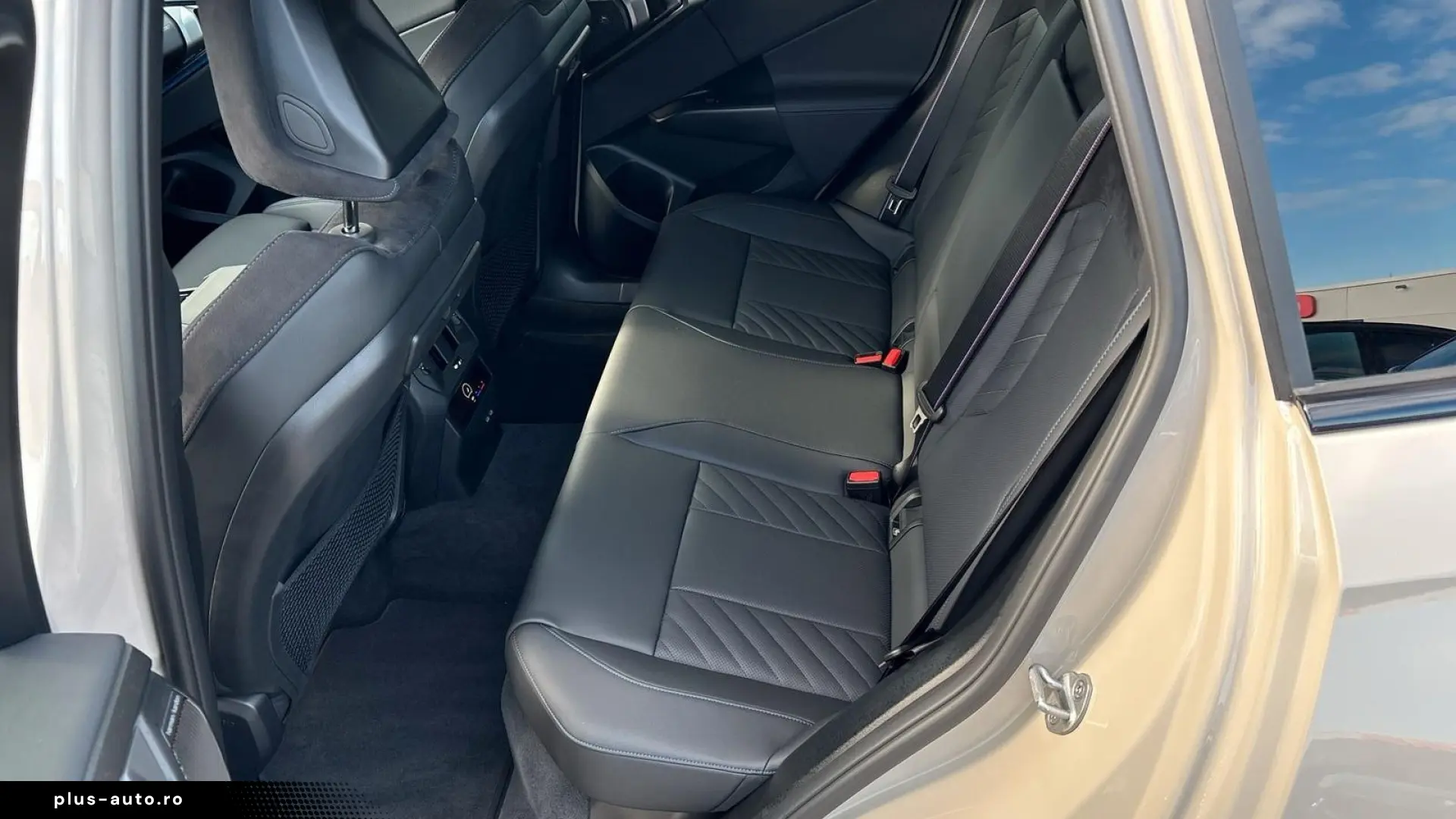 BMW X3 xDrive30e M Sport Pro PHEV • PANO • H&K • ACC