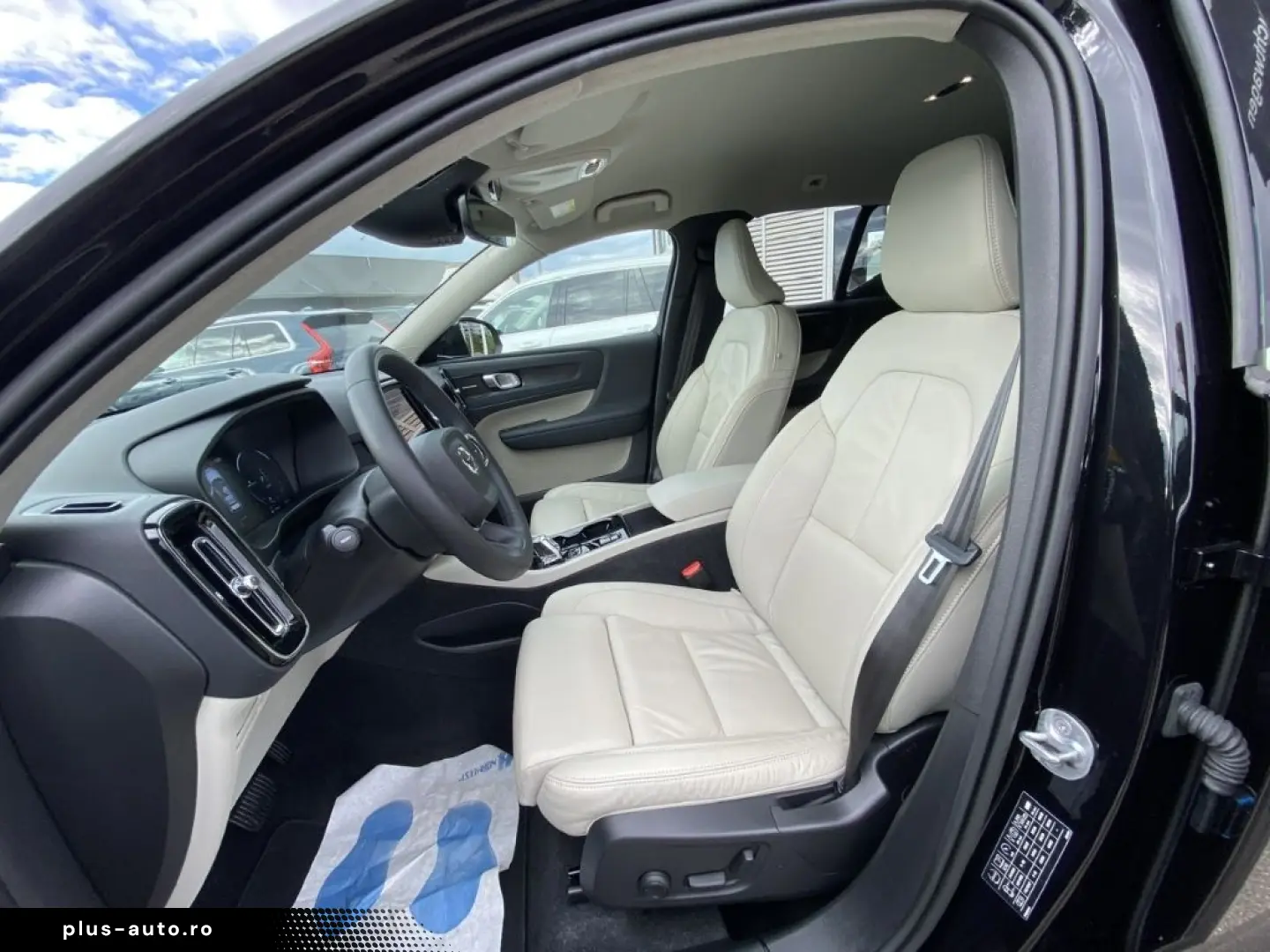 VOLVO XC40 Plus Bright T5 Plug-In Hybrid StandHZG Navi