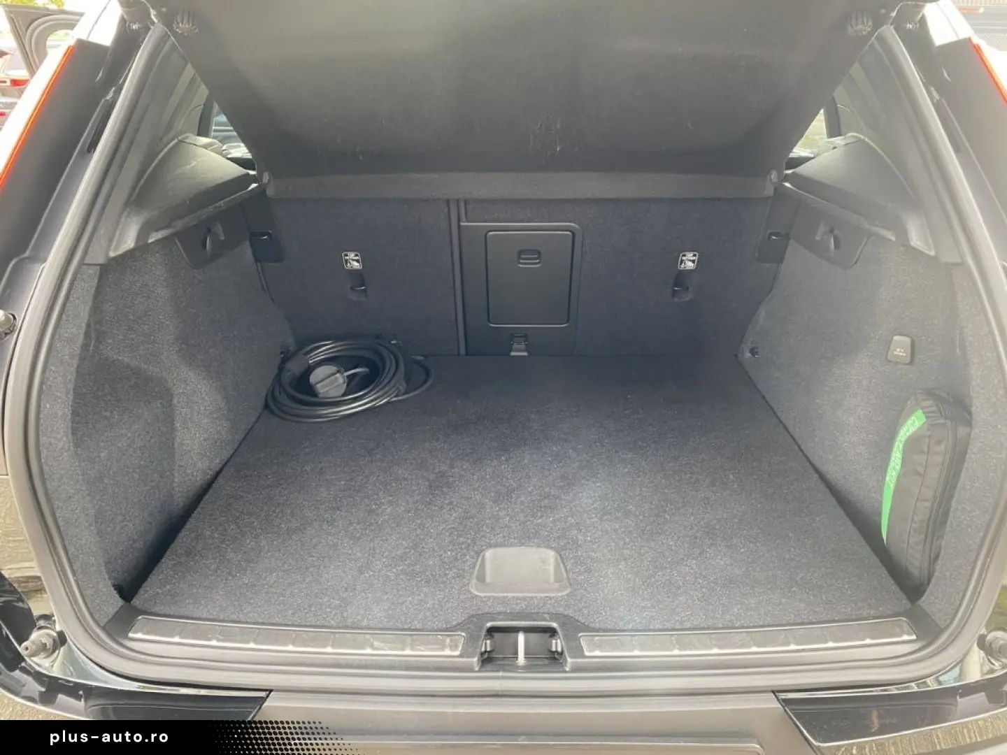 VOLVO XC40 Plus Bright T5 Plug-In Hybrid StandHZG Navi