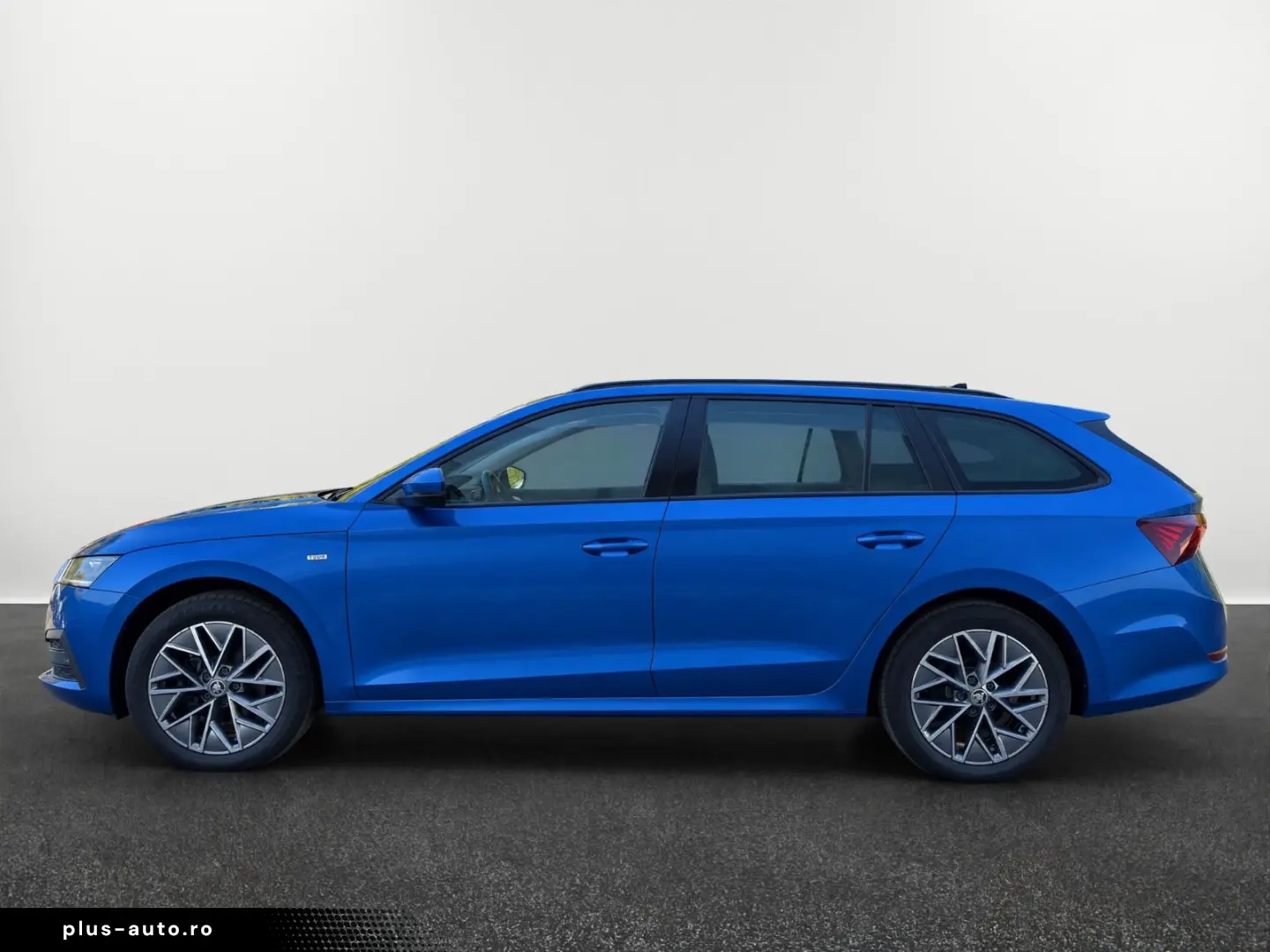 SKODA Octavia Combi Tour 2.0 CARPLAY WINTER 4xSITZ